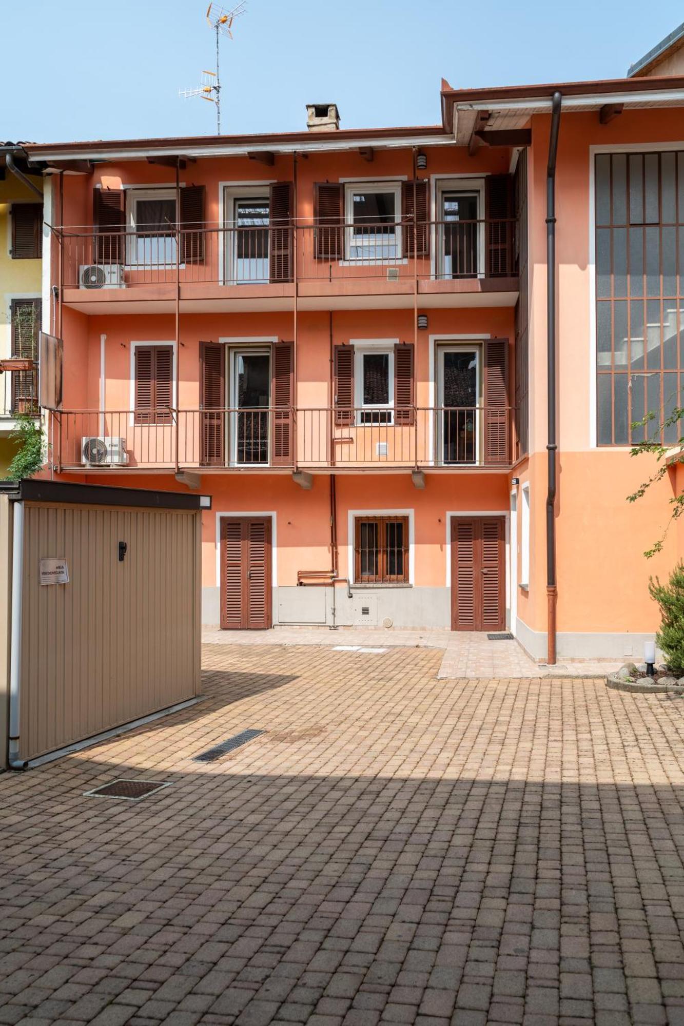 Casa Enry Apartment Biella Bagian luar foto