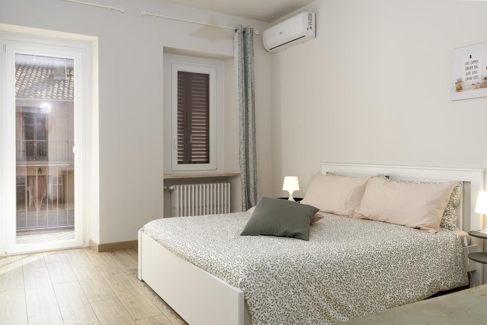 Casa Enry Apartment Biella Bagian luar foto